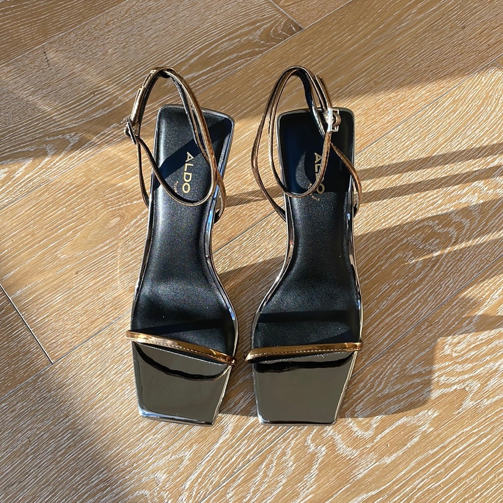 Two tone heeled sandals